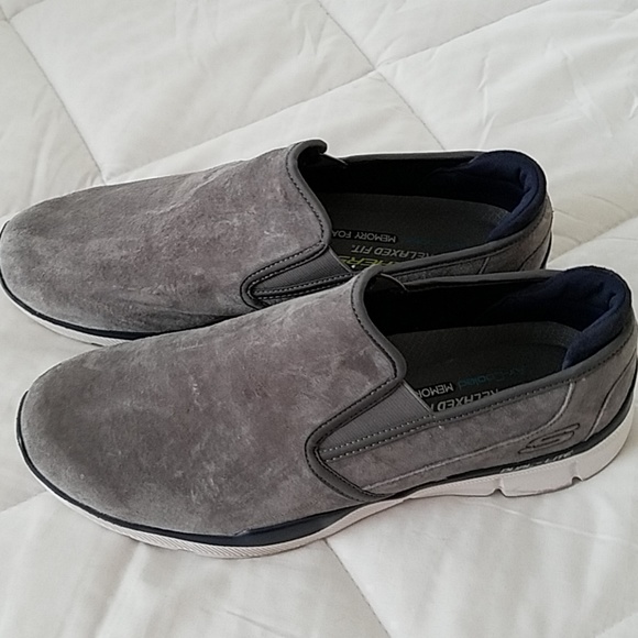 skechers relaxed fit dual lite